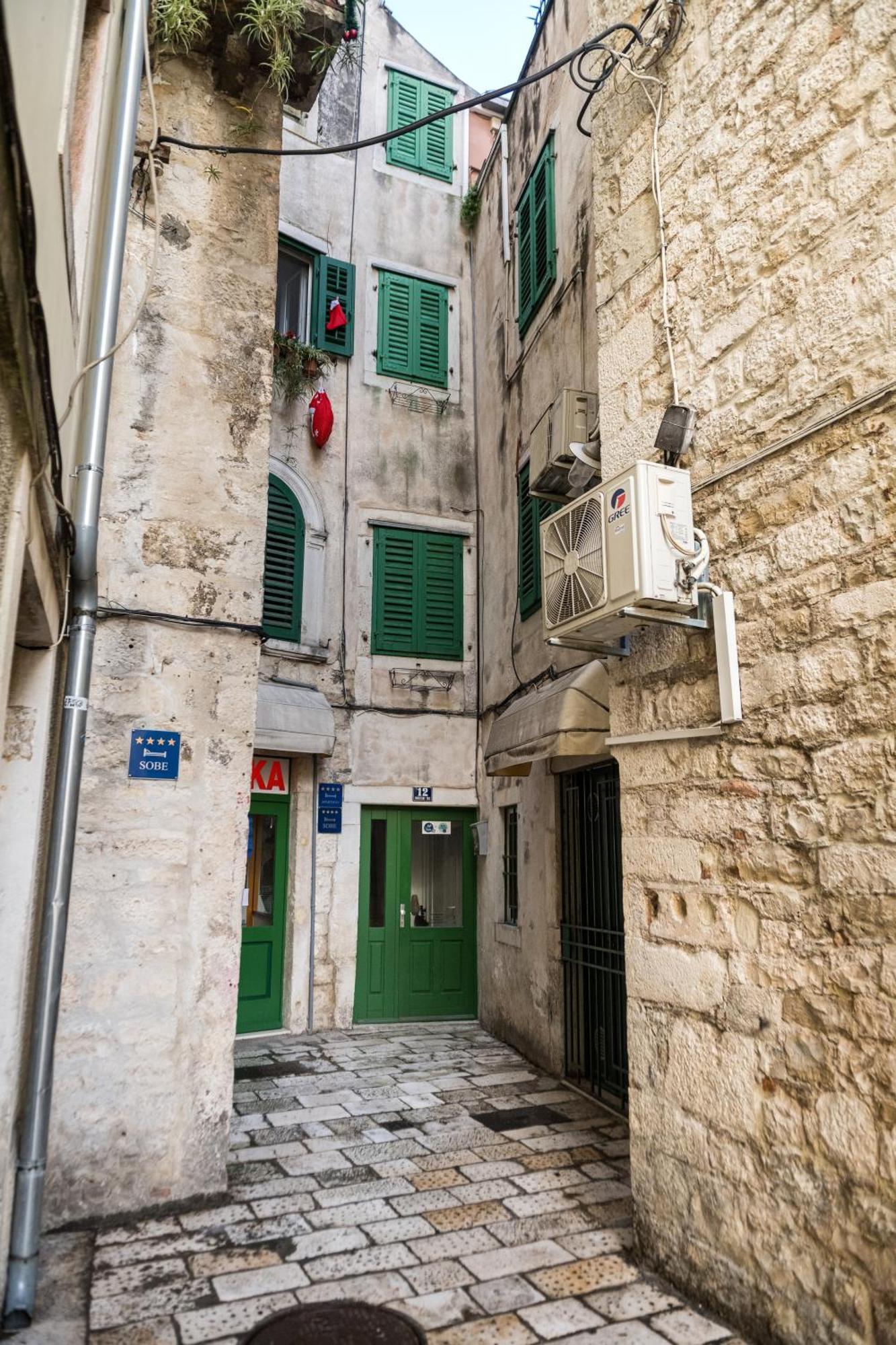 Duplex With Terrace In The City Centar Σπλιτ Εξωτερικό φωτογραφία