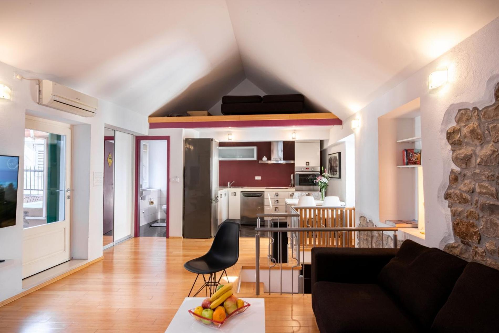 Duplex With Terrace In The City Centar Σπλιτ Εξωτερικό φωτογραφία