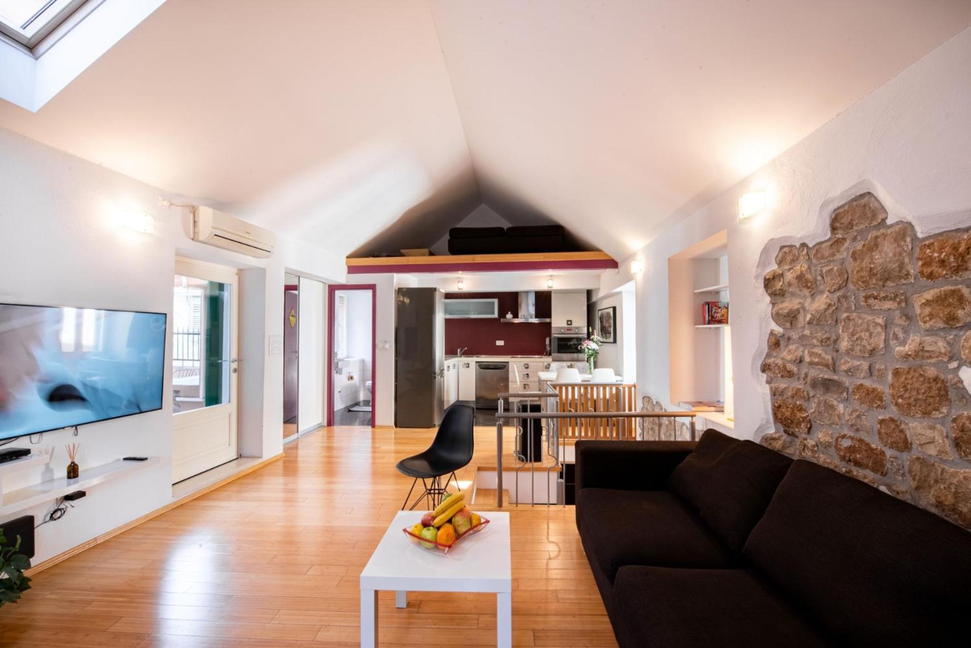 Duplex With Terrace In The City Centar Σπλιτ Εξωτερικό φωτογραφία